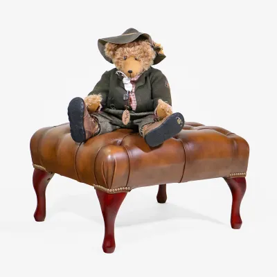 Chesterfield Hocker „Queen Anne“ – Birch Antique Gold