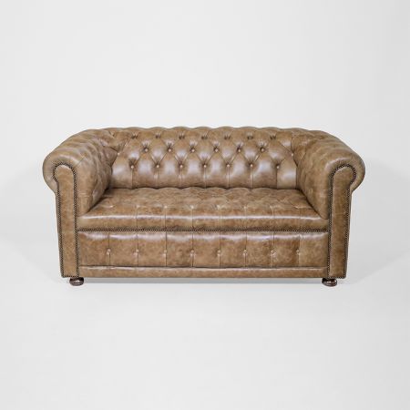 Abbildung mit Buttonseat & Futura Rimini Sage Leder