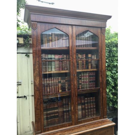 Antiker Bücherregal aus dem 19. Jahrhundert