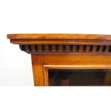 Virktorianisches antikes Bücherregal