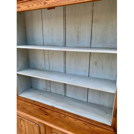 Antike glasierte Kommode