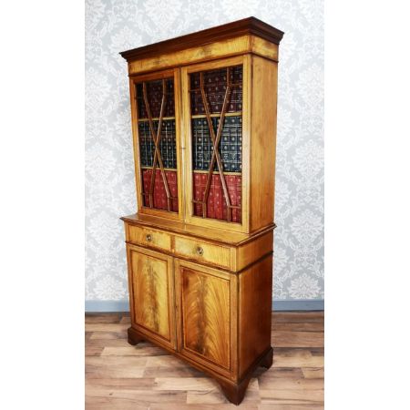 Viktorianisches Bücherregal hergestellt ende des 19. Jahrhunderts