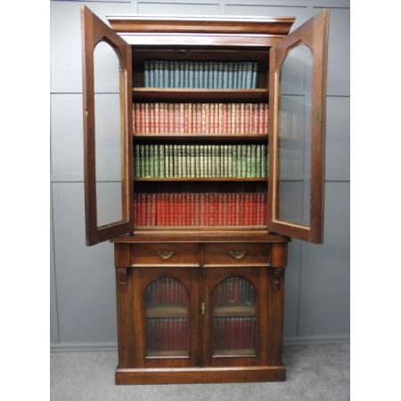 Viktorianischer Bücherschrank aus 19. Jahrhundert