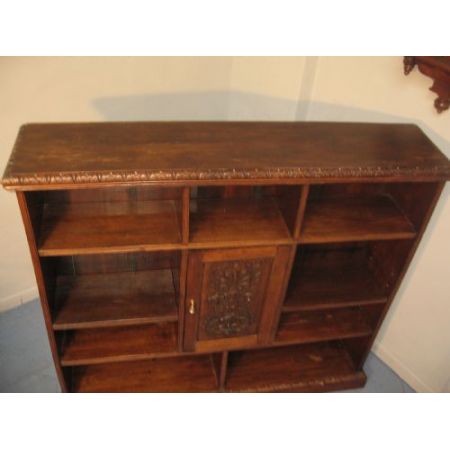 Antikes offenes Bücherregal