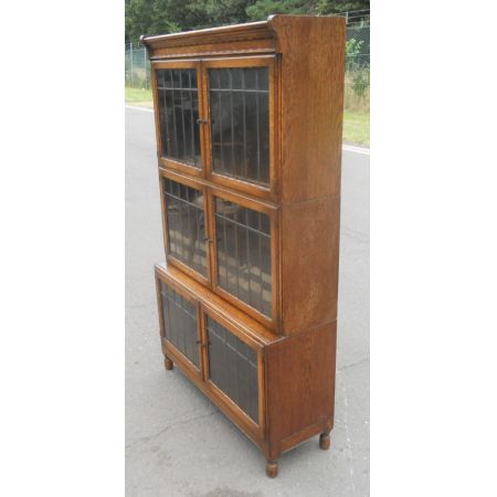 Antiker Bücherschrank um das Jahr 1900