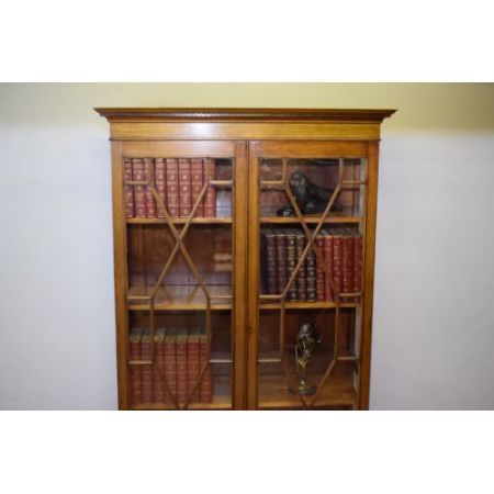 Antikes edwardianisches Bücherregal