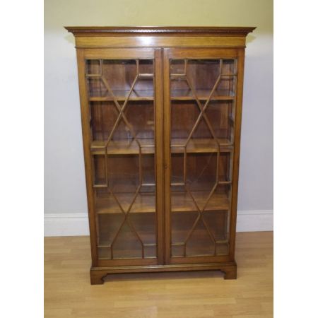 Antikes edwardianisches Bücherregal