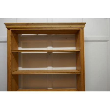 Viktorianisches offenes Bücherregal