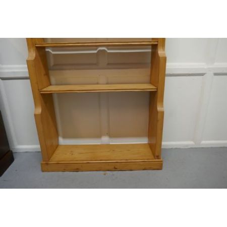 Viktorianisches offenes Bücherregal