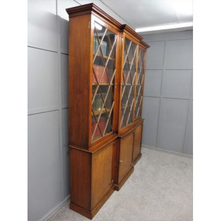 Großes edwardianisches Breakfront Bookcase