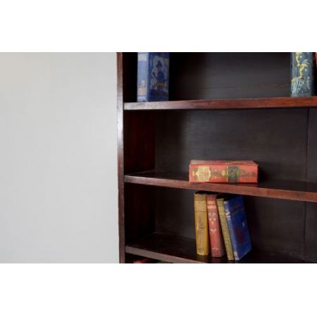 Antikes offenes Bücherregal