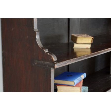 Antikes offenes Bücherregal