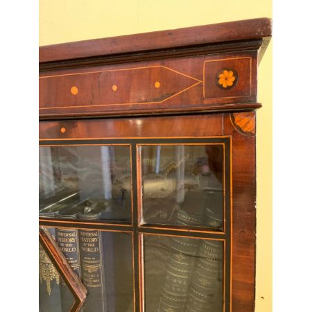 Antikes neoklassizistisches Glazed Bookcase