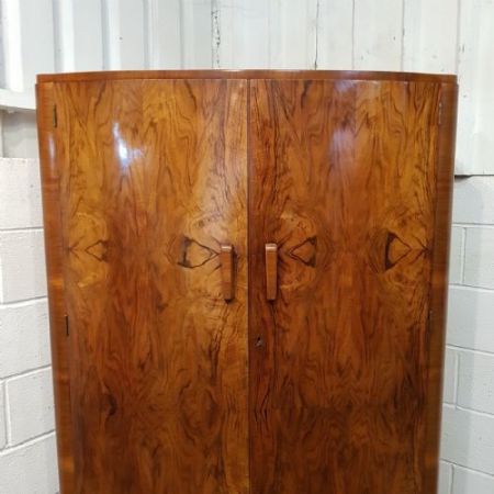 antique Walnut wardrobe ca. 1920 Jh.