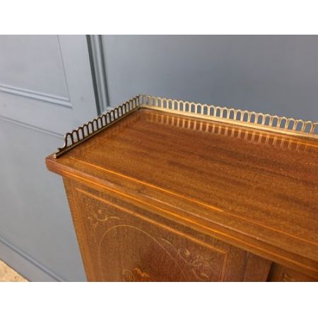 inlaid mahogany bonheur du jour by jas shoolbred & co. ca. 1900 Jh.