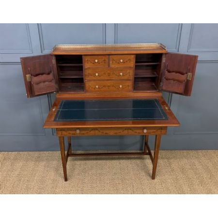 inlaid mahogany bonheur du jour by jas shoolbred & co. ca. 1900 Jh.