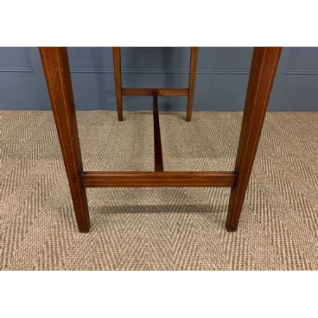 inlaid mahogany bonheur du jour by jas shoolbred & co. ca. 1900 Jh.