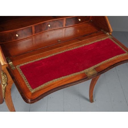 antique french inlaid walnut bureau de dame ca. 1880 Jh.