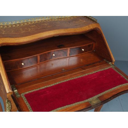 antique french inlaid walnut bureau de dame ca. 1880 Jh.