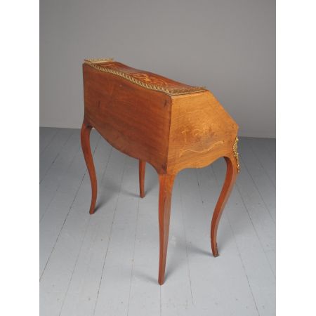antique french inlaid walnut bureau de dame ca. 1880 Jh.