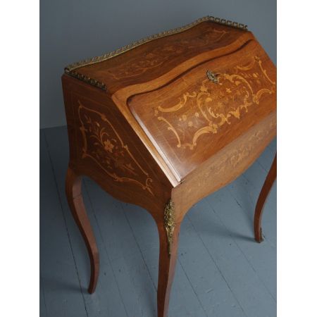 antique french inlaid walnut bureau de dame ca. 1880 Jh.