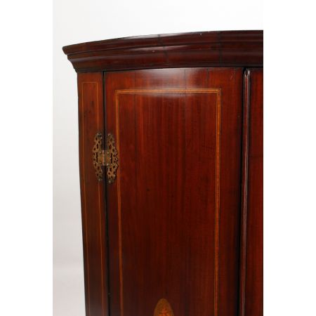 georgian mahogany bow front corner cupboard ca. 1800 Jh.