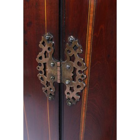 georgian mahogany bow front corner cupboard ca. 1800 Jh.