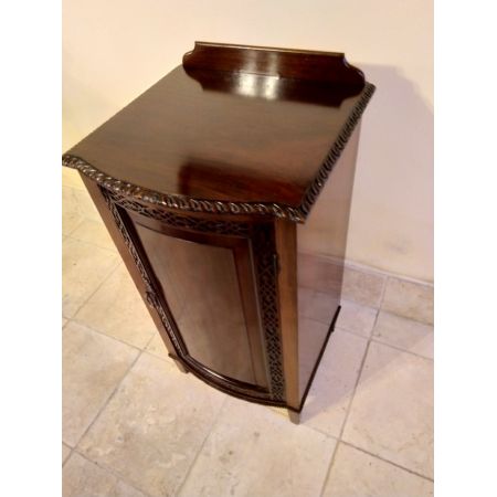 bedside cabinet in mahogany ca. 1800 Jh