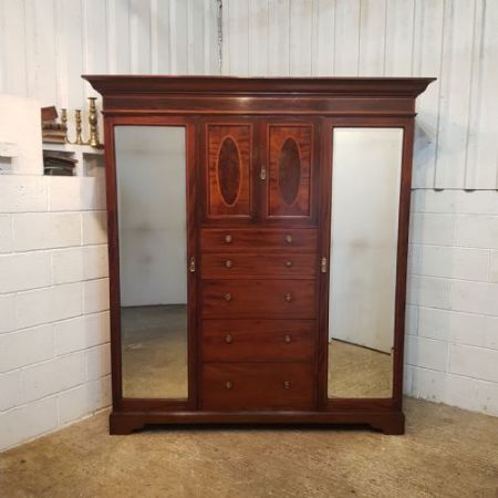 Antiker edwardianischer Kleiderschrank