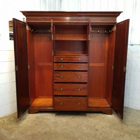 Antiker edwardianischer Kleiderschrank