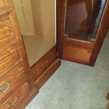 Antiker edwardianischer Kleiderschrank