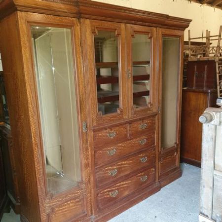 Antiker edwardianischer Kleiderschrank