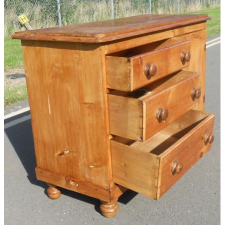 Antike viktroianische Kommode