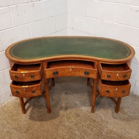 Antiker sheraton revival Desk aus Satinholz des späten 19. Jahrhunderts