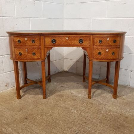 Antiker sheraton revival Desk aus Satinholz des späten 19. Jahrhunderts