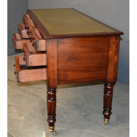 Antiker mahagoni Kneehole Desk