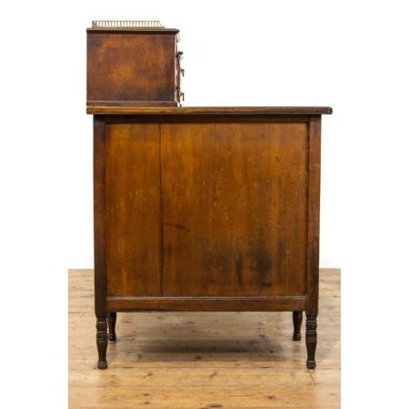 Antiker viktorianischer Nussbaum Schreibtisch