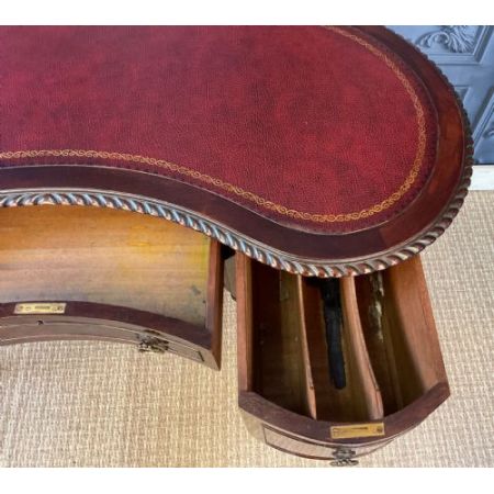 Antiker edwardianischer Kindey Desk