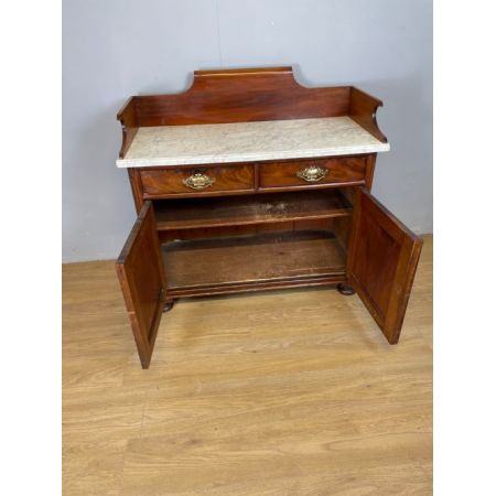 Mahagoni Anrichte mit weißer Carrara-Marmor Auflage