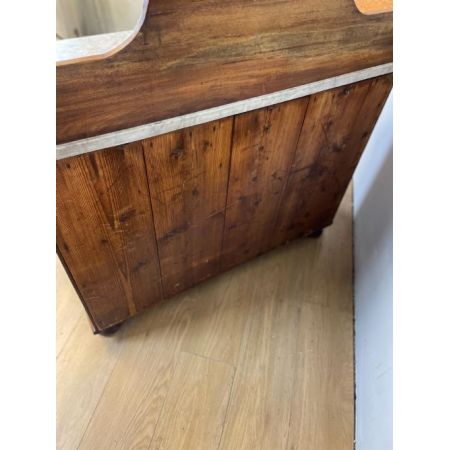 Mahagoni Anrichte mit weißer Carrara-Marmor Auflage