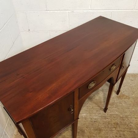 Antikes edwardianisches Sideboard mit Bow Front aus Mahagoni  c1900