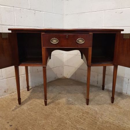 Antikes edwardianisches Sideboard mit Bow Front aus Mahagoni  c1900
