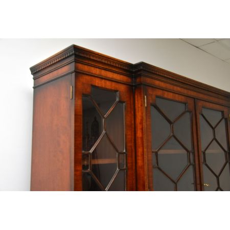 Antikes Mahagoni Breakfront Bookcase, Regency Style, ca. 1920