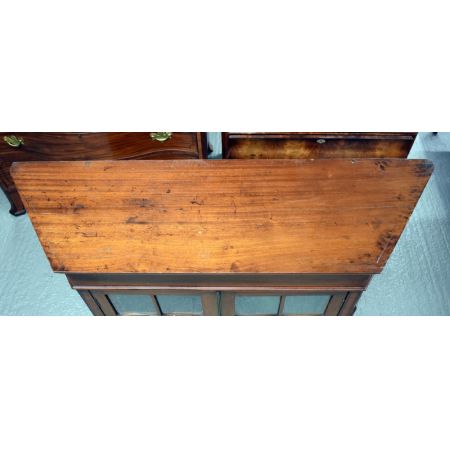 Edwardianische Vitrine aus Mahagoniholz in Trapezform