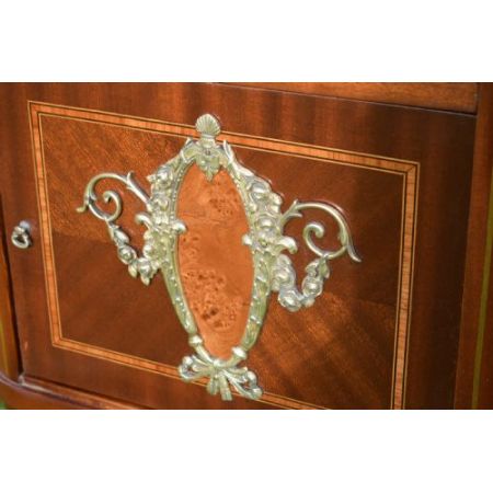 Französischer antiker Nachttisch