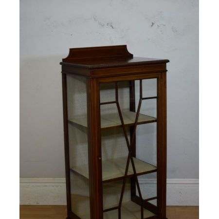 Edwardianische Vitrine