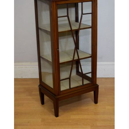 Edwardianische Vitrine