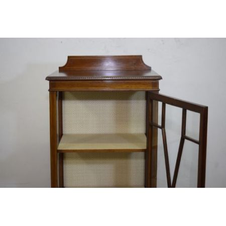 Edwardianische Vitrine