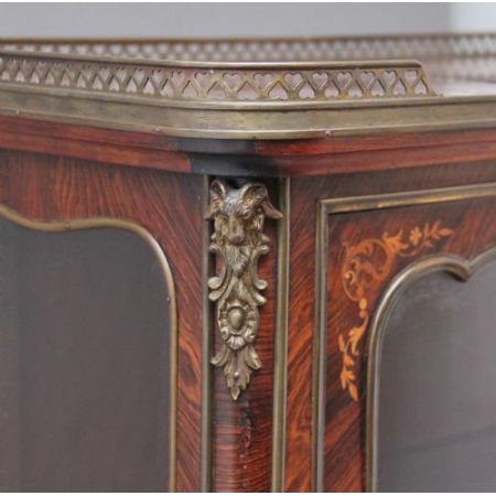 Französischer antiker Vitrinenschrank