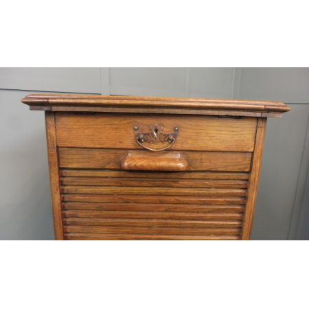 Antiker Aktenschrank aus Eichenholz